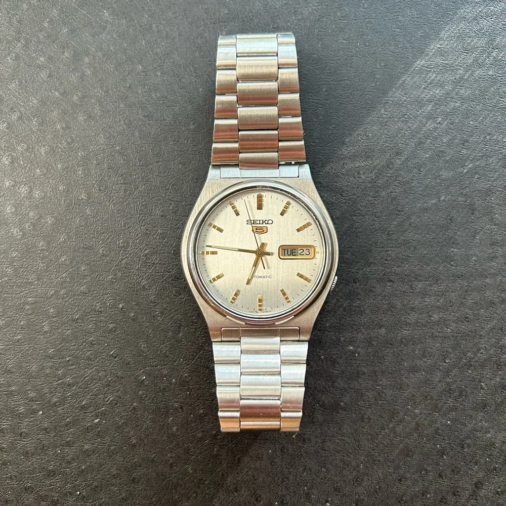 Vintage Seiko 5 Automatic Day-Date Men’s Watch - Picture 1 of 6